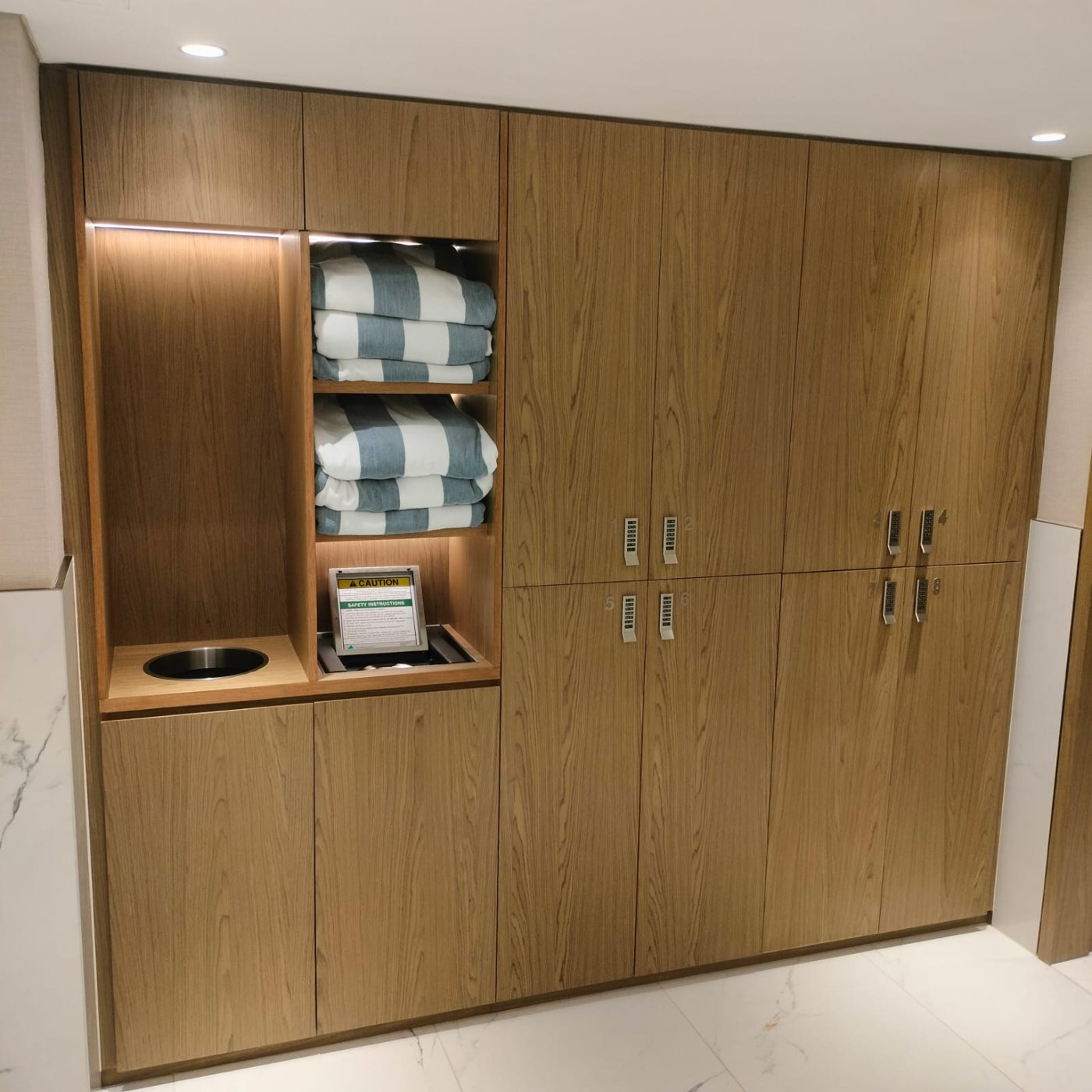 Pool Changing Room & Lobby project photo