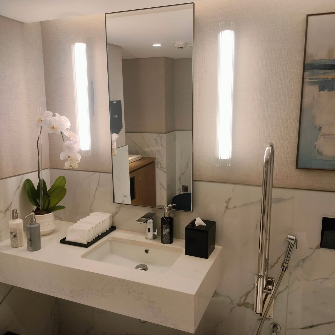 Pool Changing Room & Lobby project photo