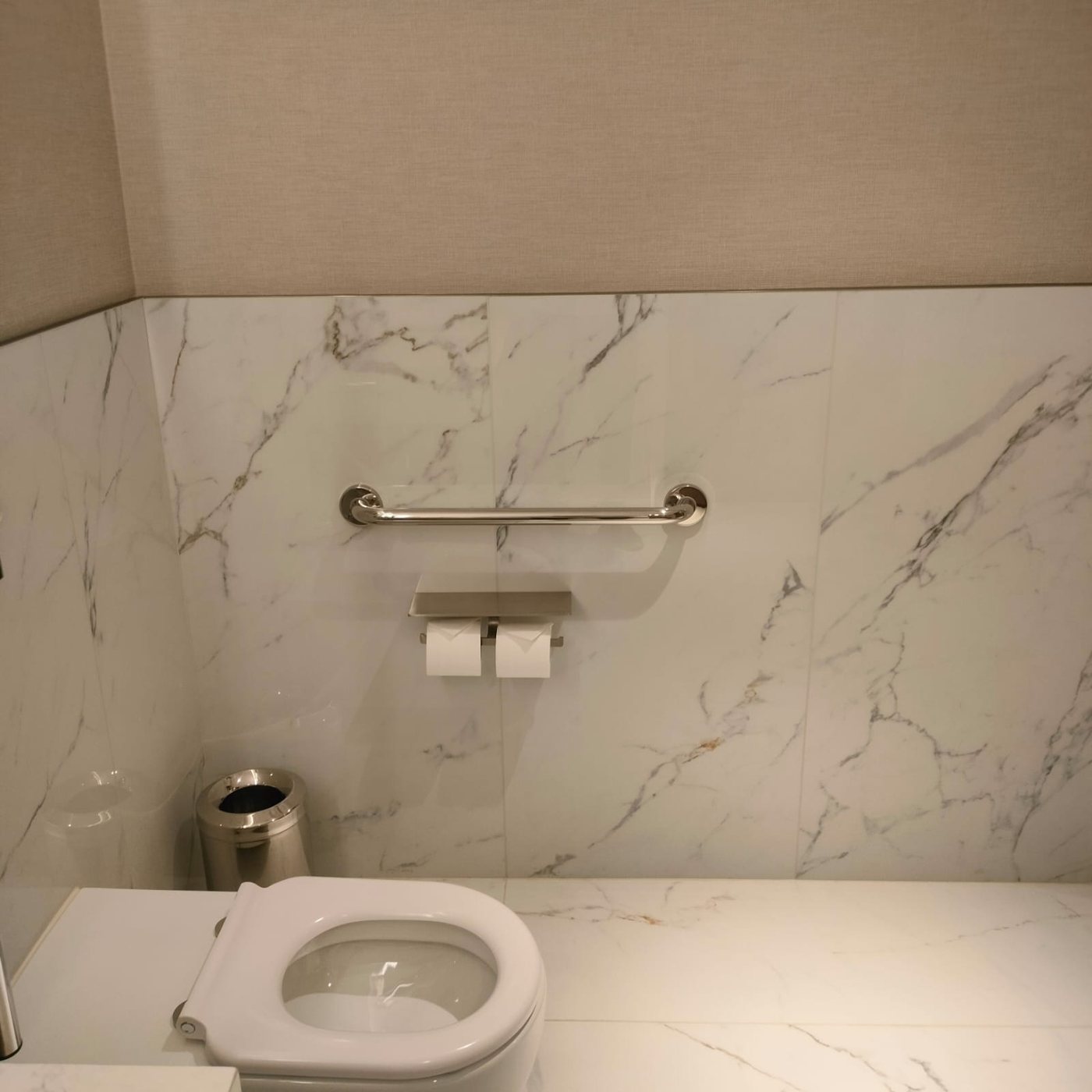 Pool Changing Room & Lobby project photo