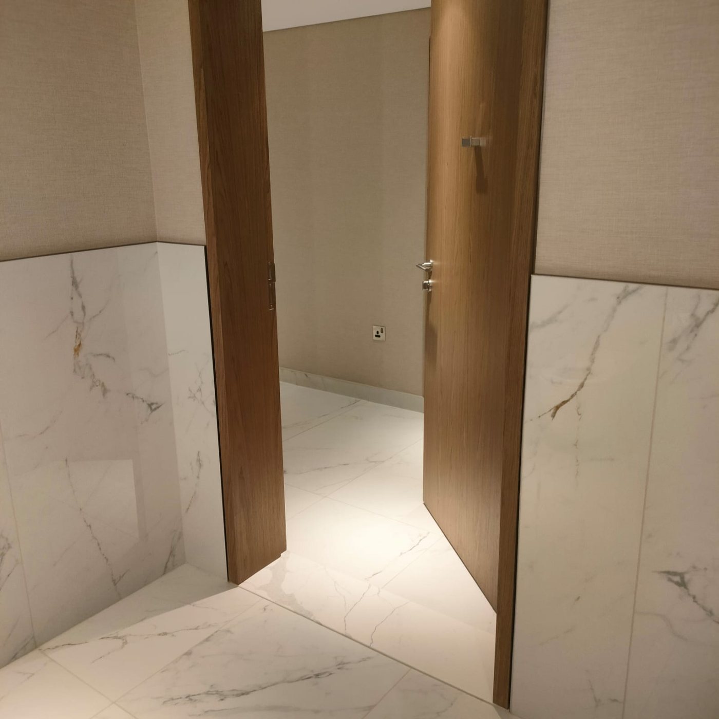 Pool Changing Room & Lobby project photo